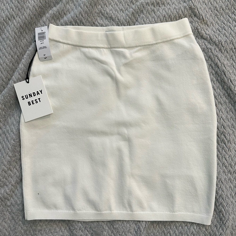 Sunday best - Jet skirt